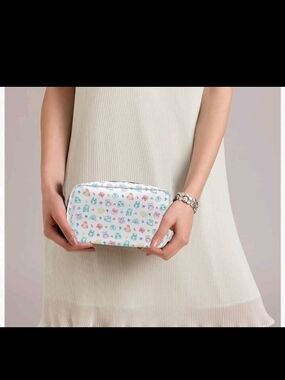 Animal Crossing Pencil Case Cosmetic Makeup Bag Zippered Pouch Kawaii NEW